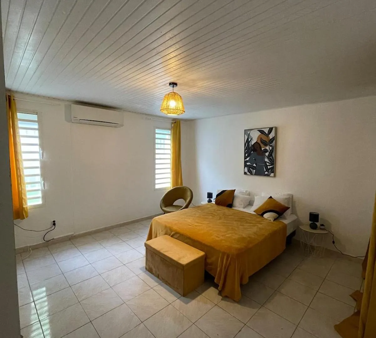 F4 Vue Mer سكولكر 0*,